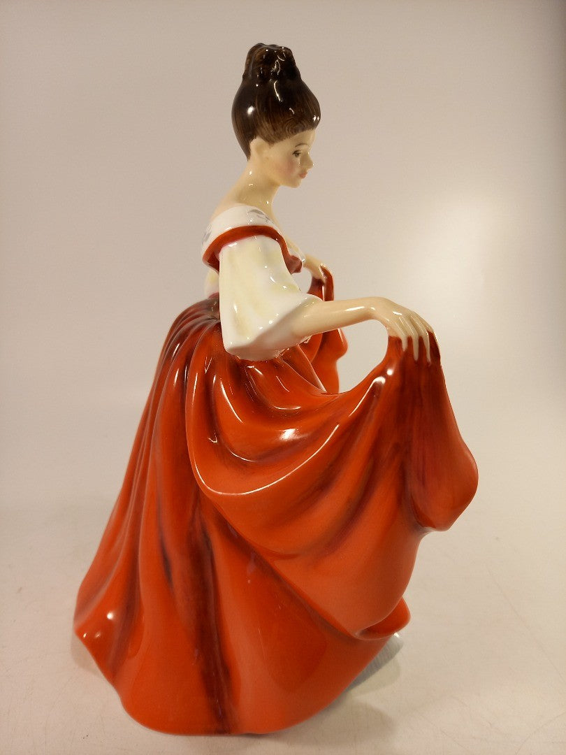 Royal Doulton Sara HN2265 Figurine 20.5cm Excellent Condition