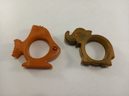 napkin rings x2 elephant and fish bakerlite green and orangeVGC