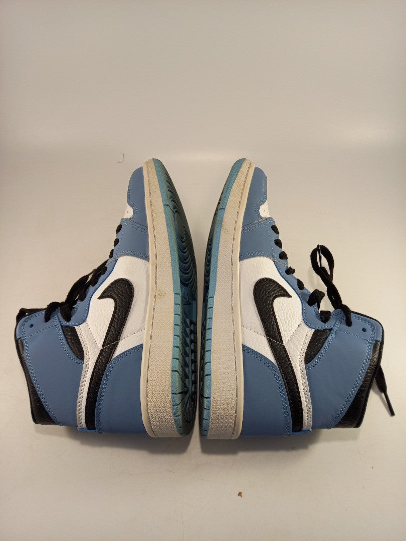 Nike Air Jordan 1 Retro High Top  University Blue SKU: STP-555088-134 Excellent Condition