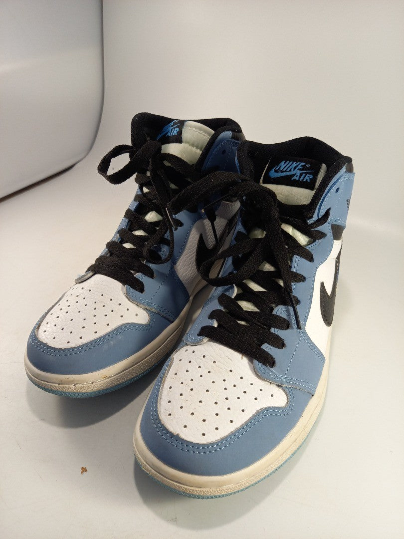 Nike Air Jordan 1 Retro High Top  University Blue SKU: STP-555088-134 Excellent Condition