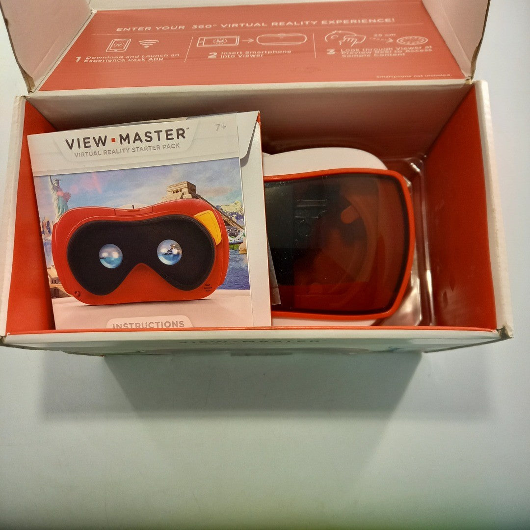 View Master Virtual Reality Starter Pack Viewer + 5 Experience Packs Good