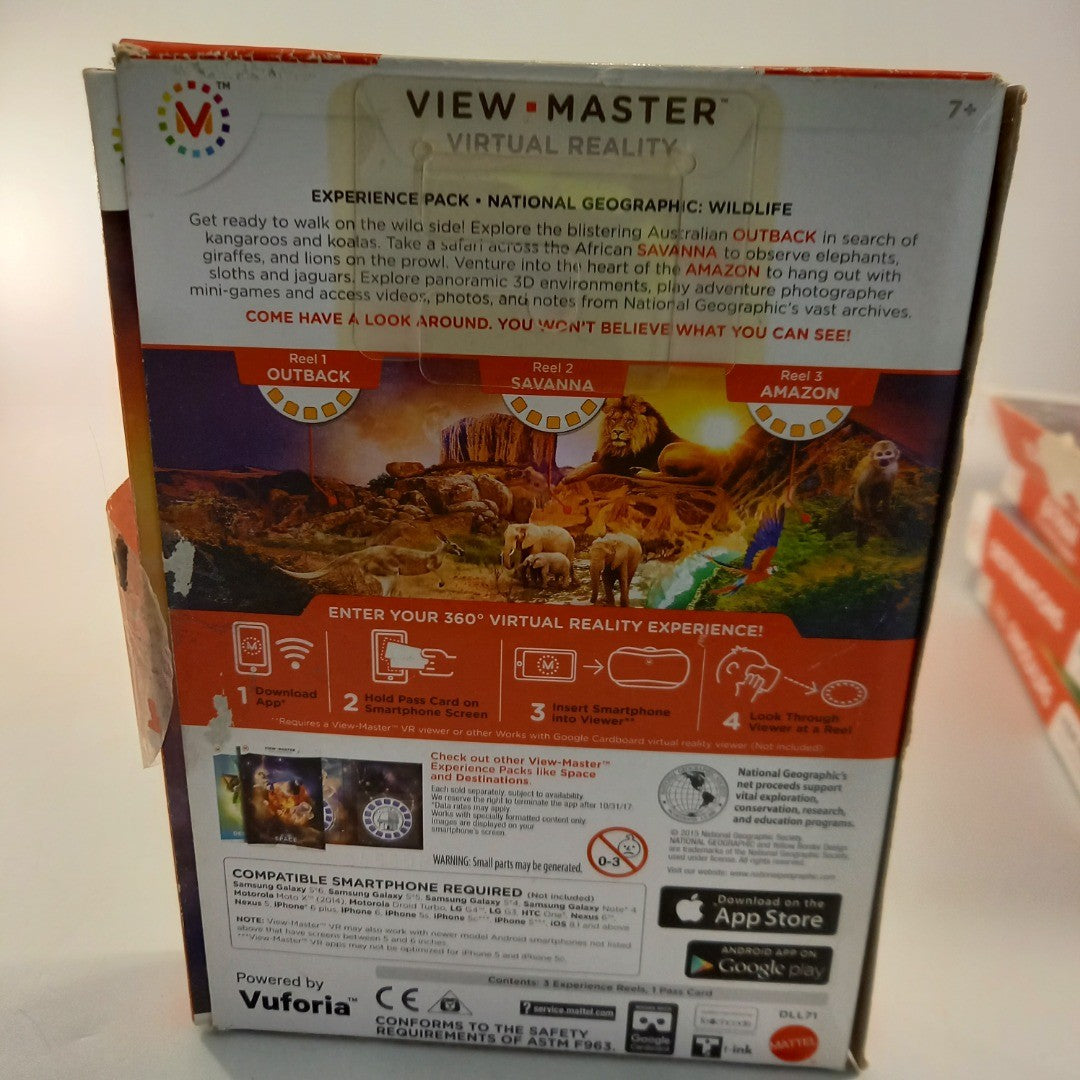 View Master Virtual Reality Starter Pack Viewer + 5 Experience Packs Good