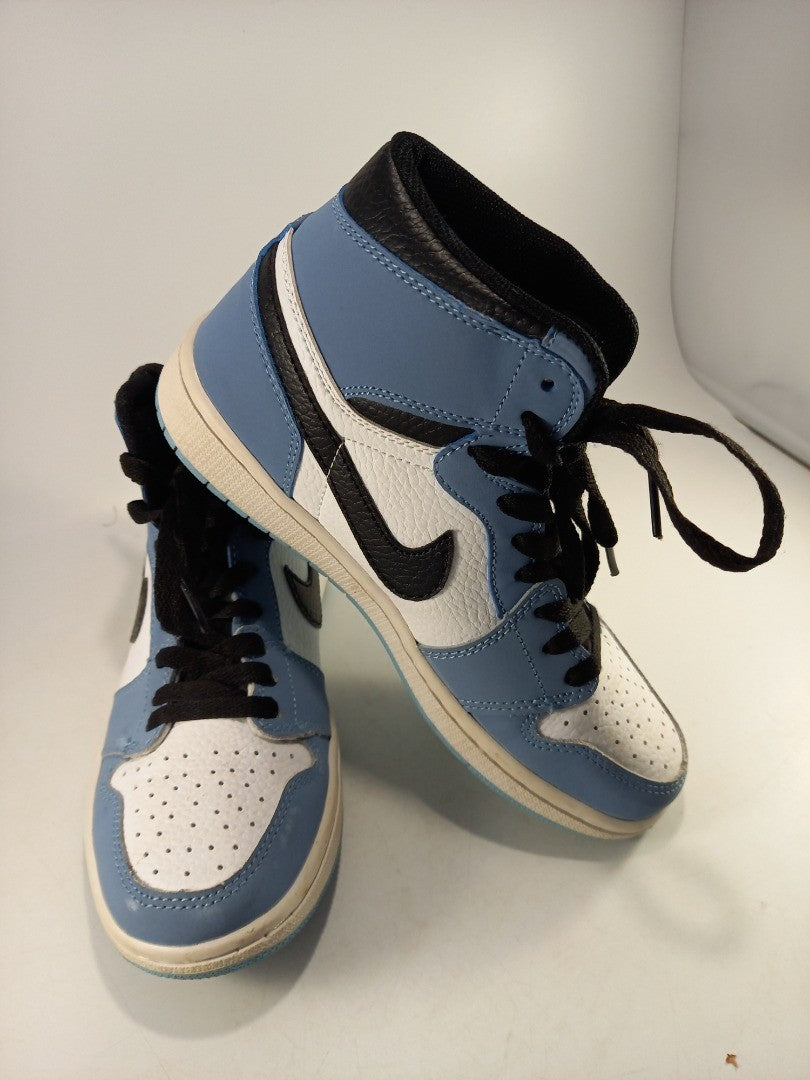 Nike Air Jordan 1 Retro High Top  University Blue SKU: STP-555088-134 Excellent Condition