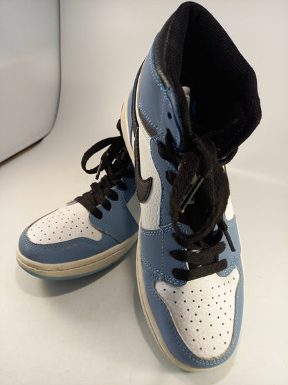 Nike Air Jordan 1 Retro High Top  University Blue SKU: STP-555088-134 Excellent Condition