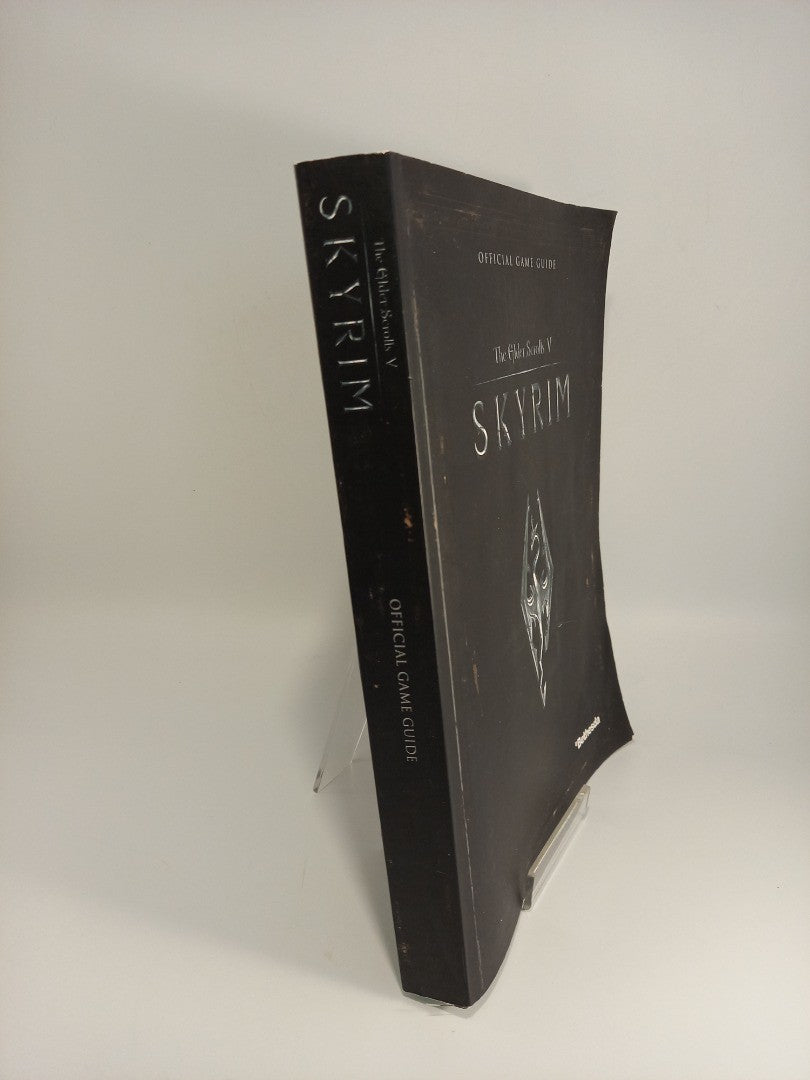 Skyrim: The Elder Scrolls V - Official Game Guide Book with Map Posters