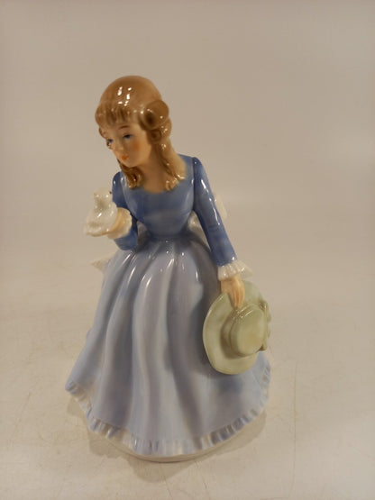 Alfretto Porcelain Figurine Girl Bird & Hat 14.5cm Excellent Condition