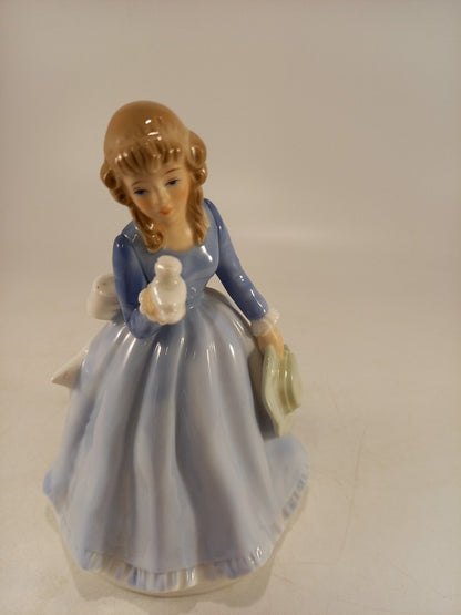 Alfretto Porcelain Figurine Girl Bird & Hat 14.5cm Excellent Condition