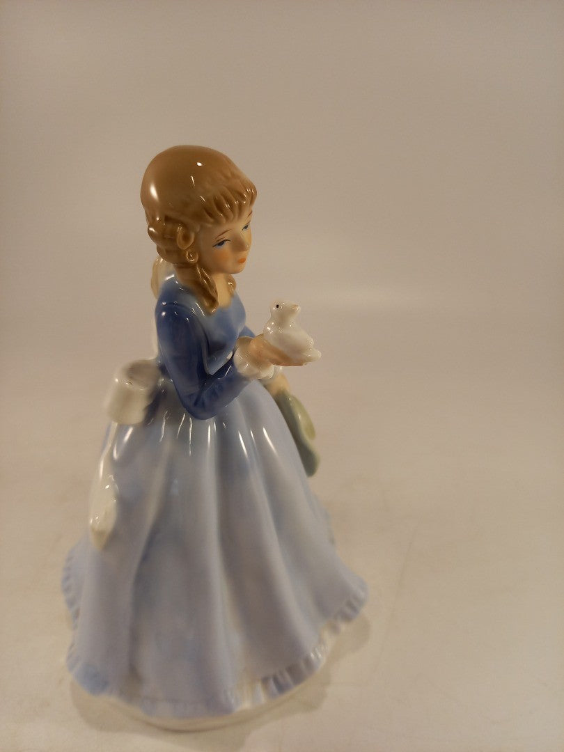 Alfretto Porcelain Figurine Girl Bird & Hat 14.5cm Excellent Condition