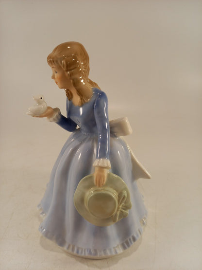 Alfretto Porcelain Figurine Girl Bird & Hat 14.5cm Excellent Condition