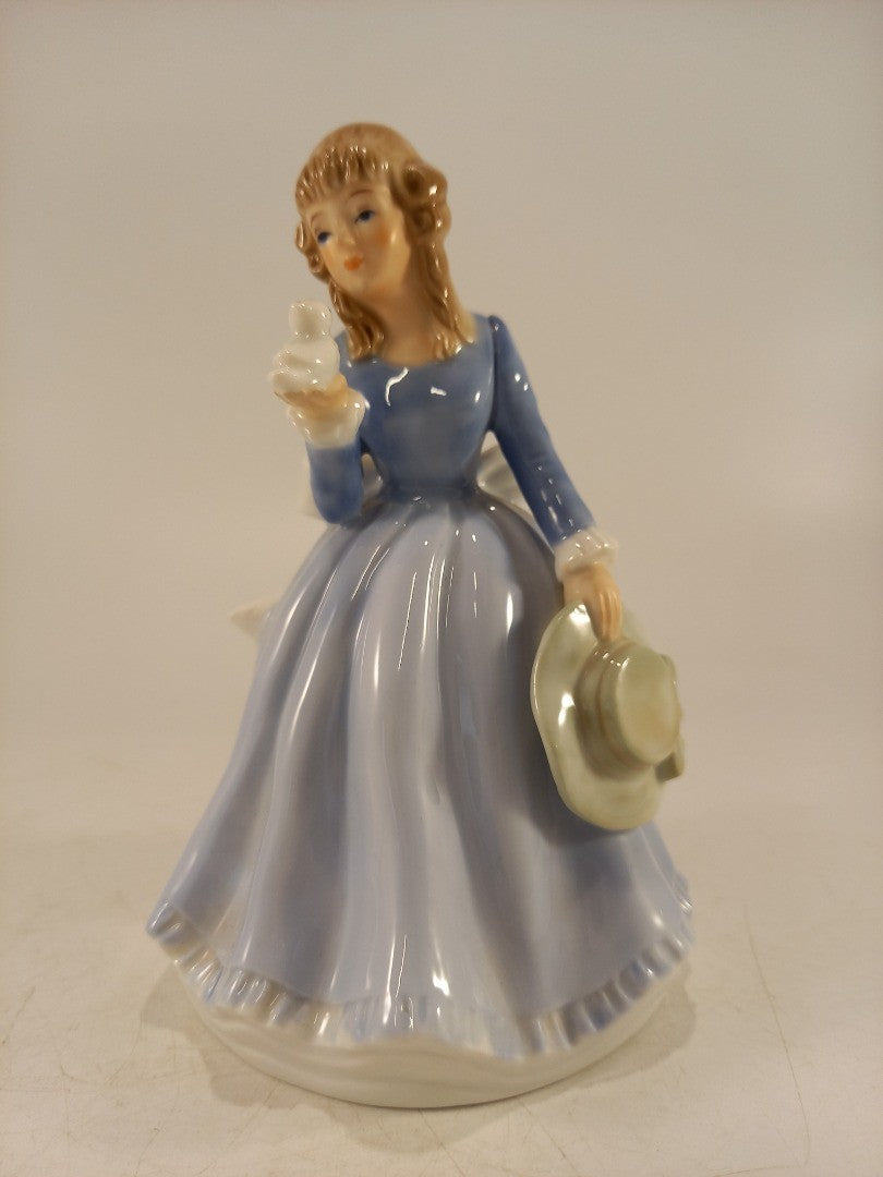 Alfretto Porcelain Figurine Girl Bird & Hat 14.5cm Excellent Condition