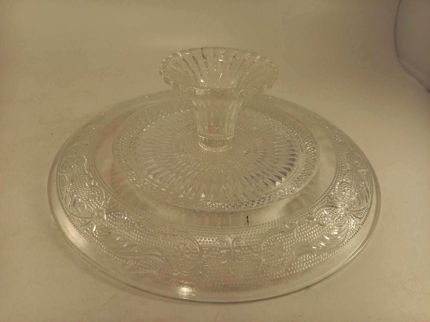 Classic Style Glass Cake Stand 25cm Vintage Retro Shabby Chic VGC