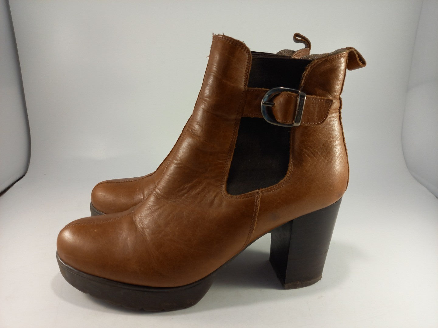 Russell & Bromley Brown Platform Chelsea Boots Size 6Excellent Condition