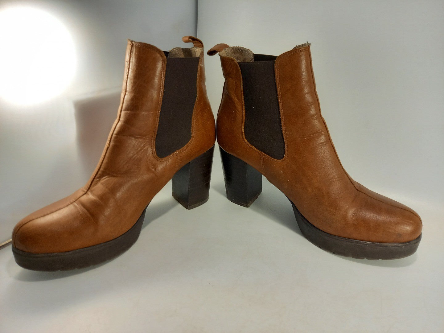 Russell & Bromley Brown Platform Chelsea Boots Size 6Excellent Condition