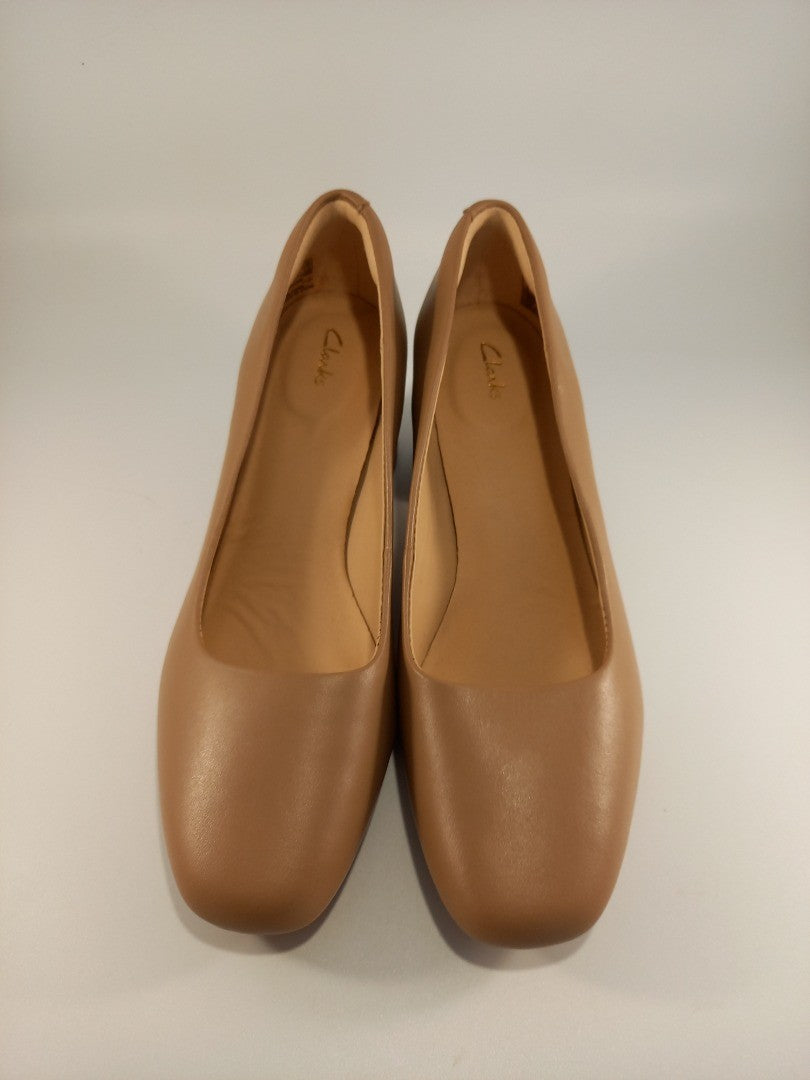 Clarks Nude Leather Block Heeled Square Court Shoes - Size UK 5D