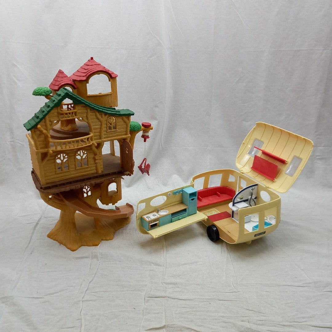 Sylvanian Families Outdoor/Camping Bundle Adventure Tree House + Caravan Good Vintage