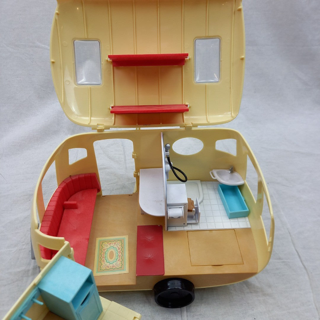 Sylvanian Families Outdoor/Camping Bundle Adventure Tree House + Caravan Good Vintage