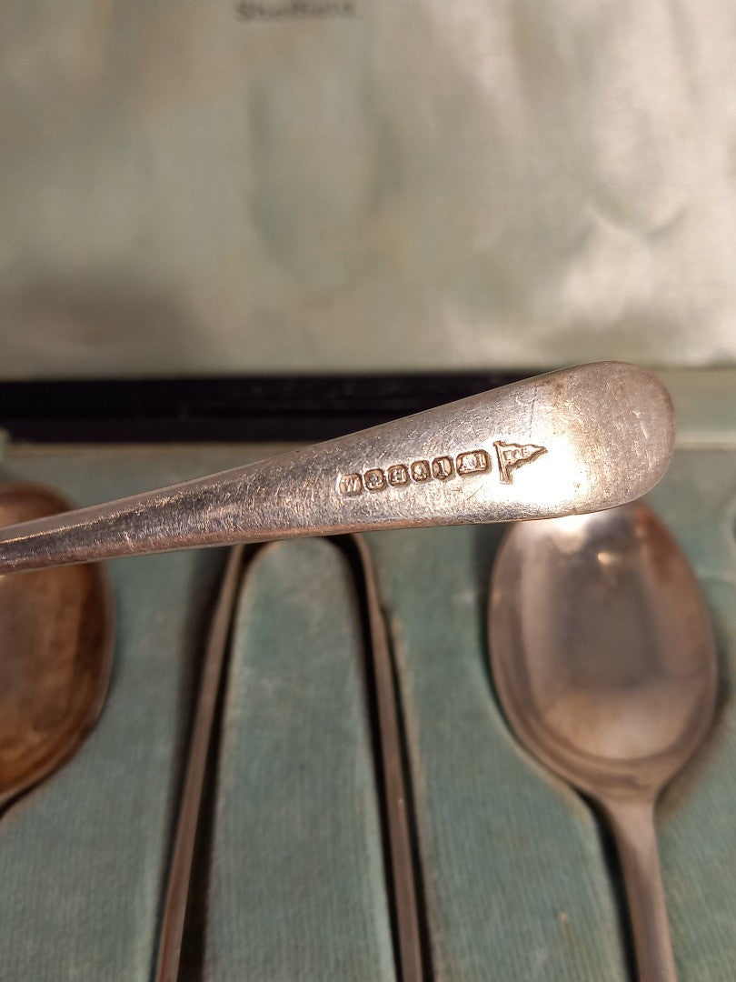 Walker & Hall Silver Plated Vintage Teaspoon and Sugar Tongs Set in Original Box