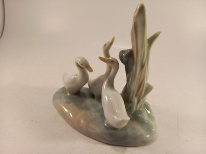 Nao By Lladro Three Geese Ducks China Figurine Ornament Vintage Excellent Condition