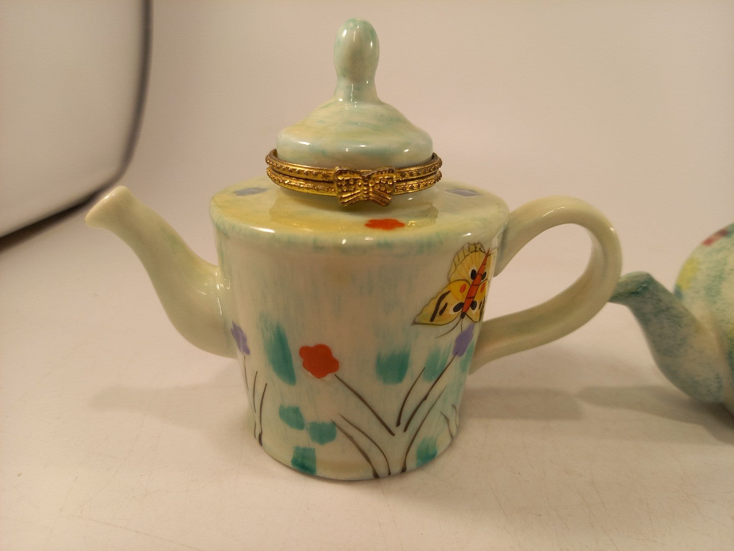 Miniature Teapot Pill Boxes Hand Painted Excellent Condition Vintage