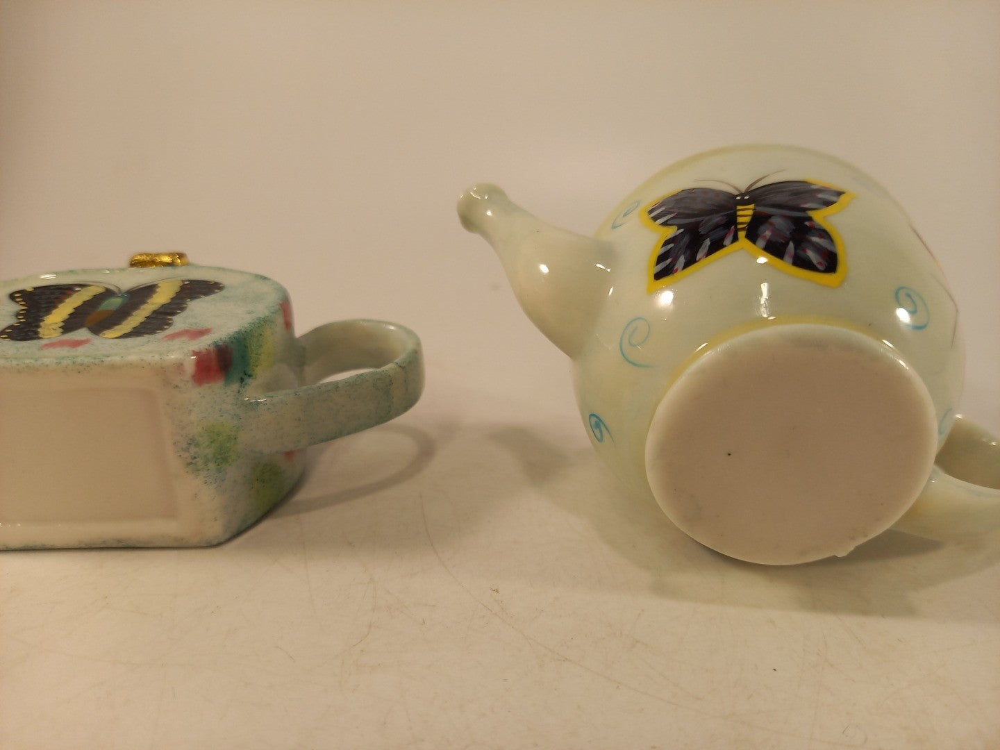 Miniature Teapot Pill Boxes Hand Painted Excellent Condition Vintage