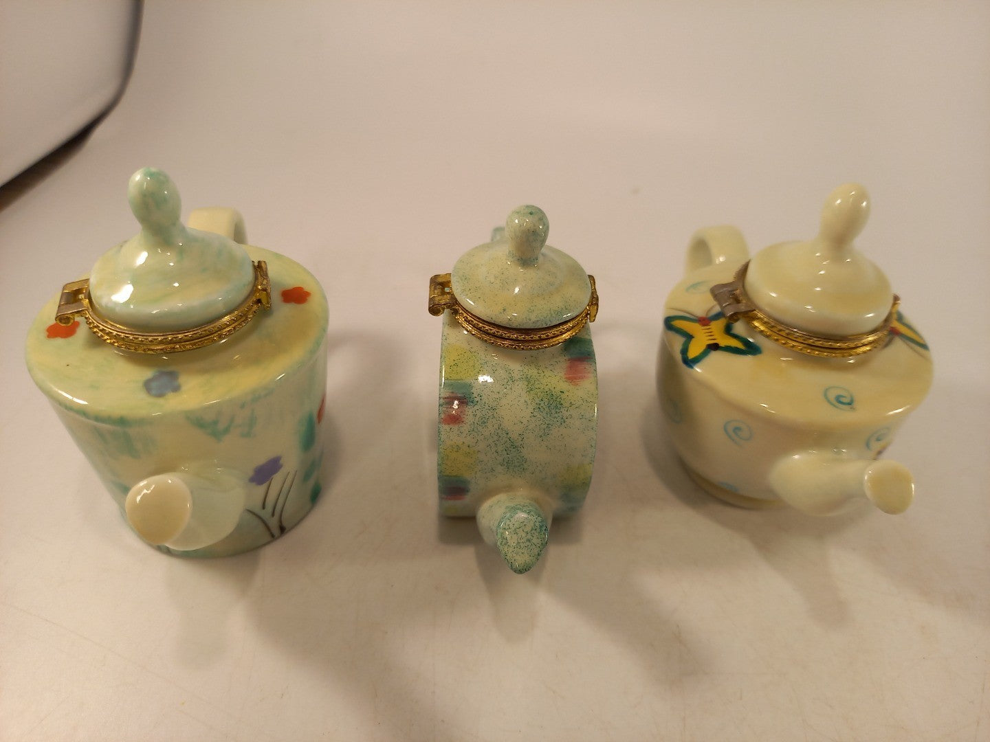 Miniature Teapot Pill Boxes Hand Painted Excellent Condition Vintage