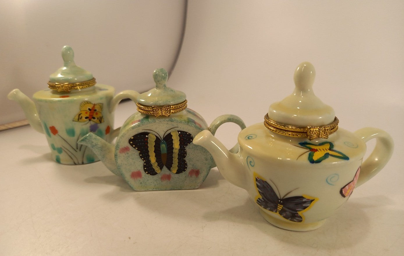 Miniature Teapot Pill Boxes Hand Painted Excellent Condition Vintage