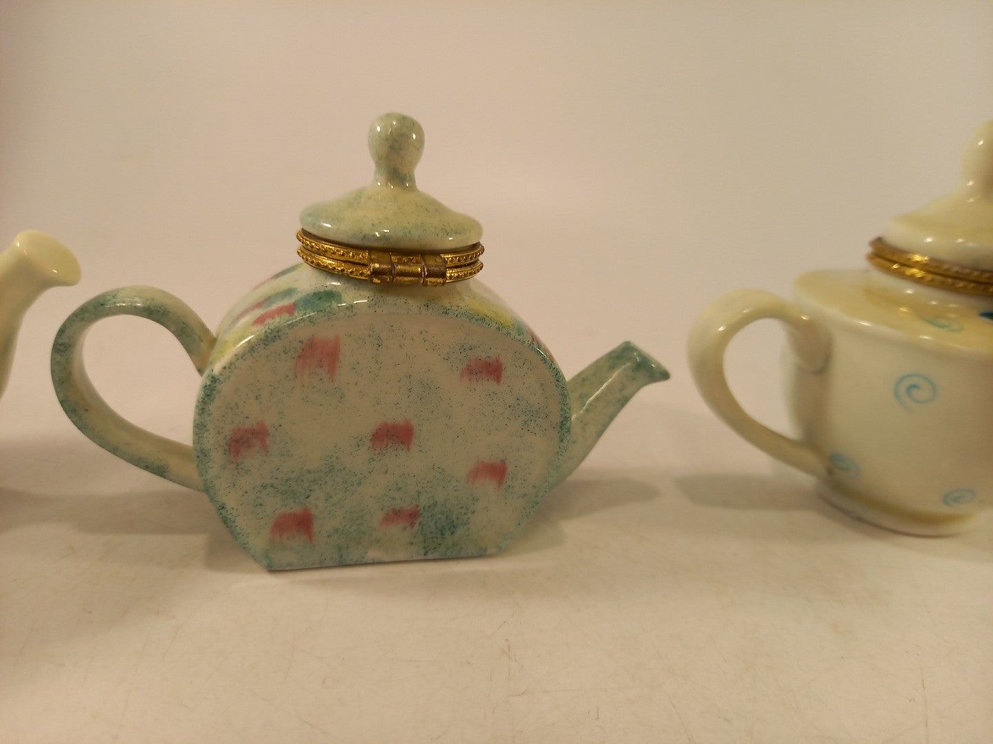 Miniature Teapot Pill Boxes Hand Painted Excellent Condition Vintage