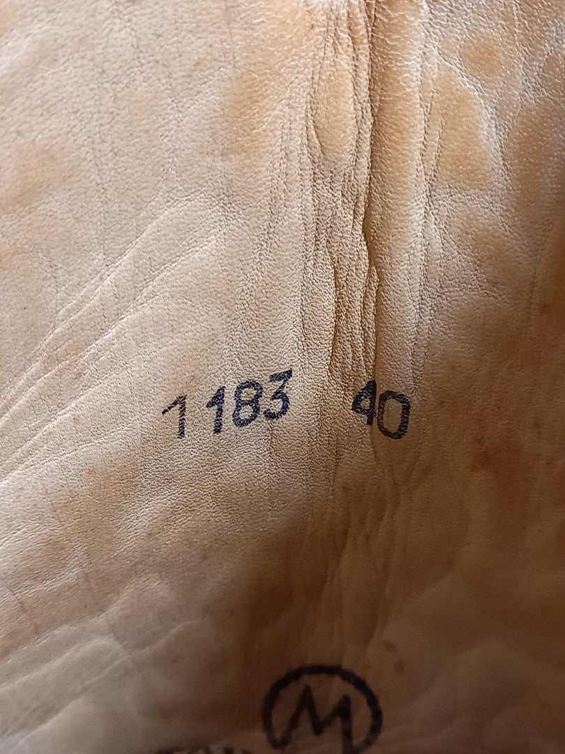 23