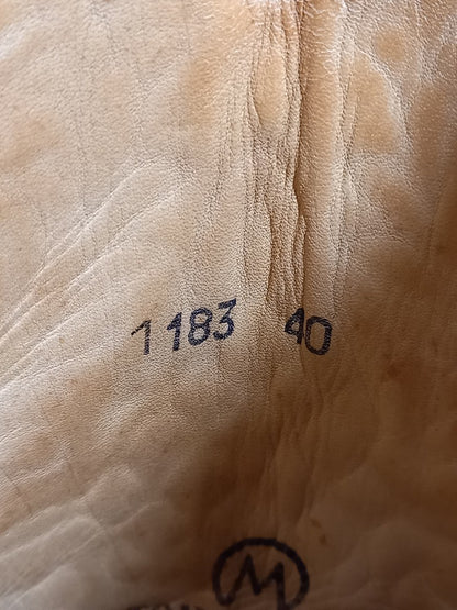 23